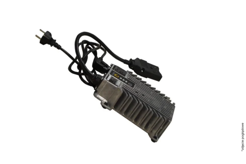 Ładowarka SWEPAC BOC 13 – 13,5A, 230V, waga 5,3 kg